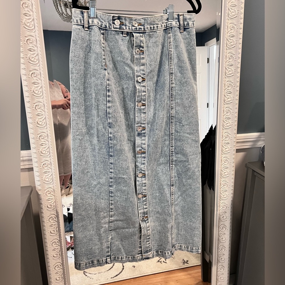 XL Jean Skirt with button front